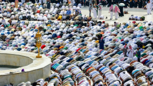 Busca desesperada por fi&eacute;is desaparecidos durante a peregrina&ccedil;&atilde;o do hajj a Meca