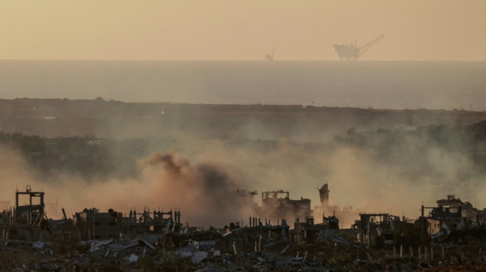 Defesa Civil de Gaza relata 52 mortes em bombardeios de Israel