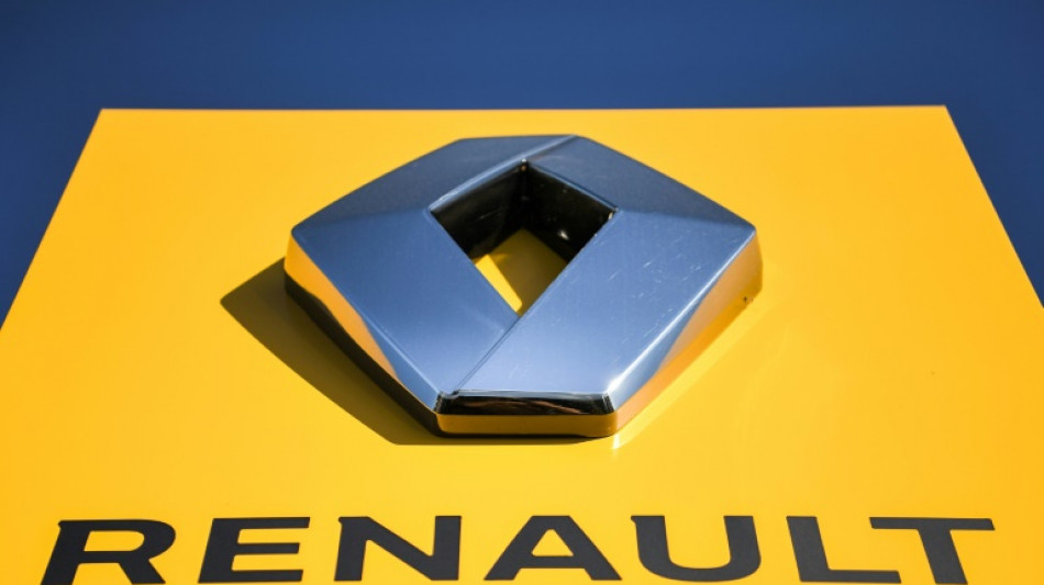 Renault anuncia la suspensión inmediata de la actividad de su fábrica en Moscú