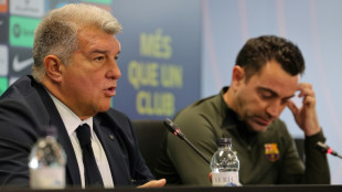 Barcelona demite t&eacute;cnico Xavi Hern&aacute;ndez ap&oacute;s temporada sem t&iacute;tulos