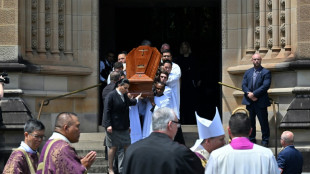 Les fun&eacute;railles controvers&eacute;es du cardinal Pell divisent l'Australie