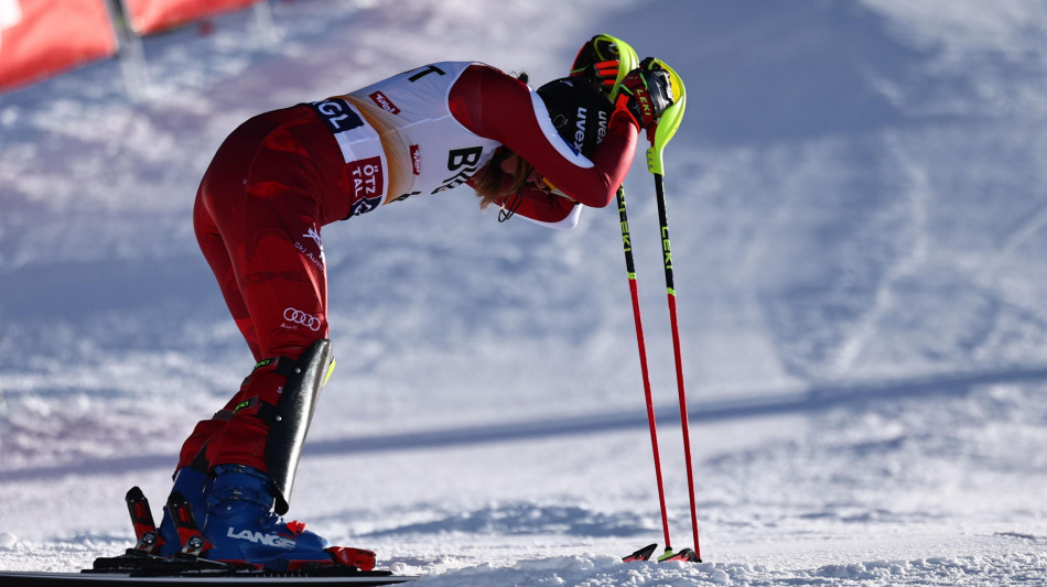 Sci: infortunio al ginocchio per l'austriaca Liensberger