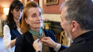 La Nobel autrichienne de litt&eacute;rature Elfriede Jelinek distingu&eacute;e par la France