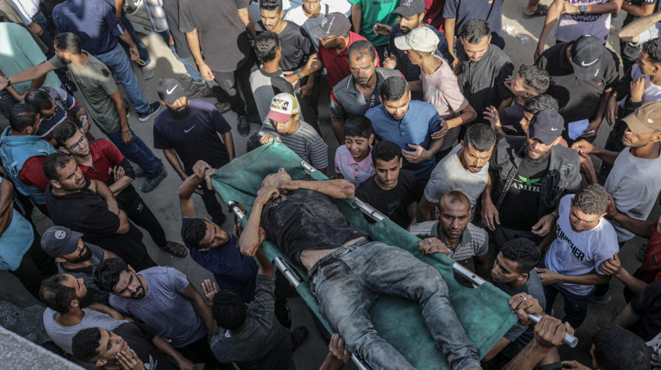 Ministero della Sanit&agrave; di Gaza, '100 morti in un giorno'