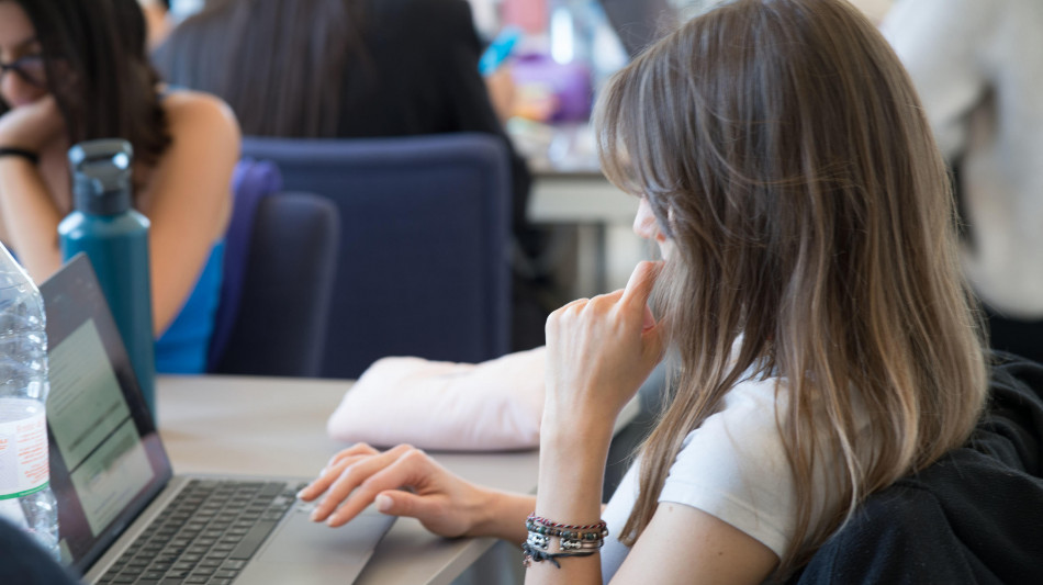 Consumers' Forum, in 10 anni spesa per e-commerce +273%