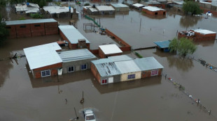 Más de 7.500 evacuados por intensas lluvias en Argentina