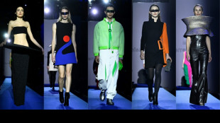 Una inmensi&oacute;n acu&aacute;tica y espacial de Pierre Cardin en la Semana de la Moda