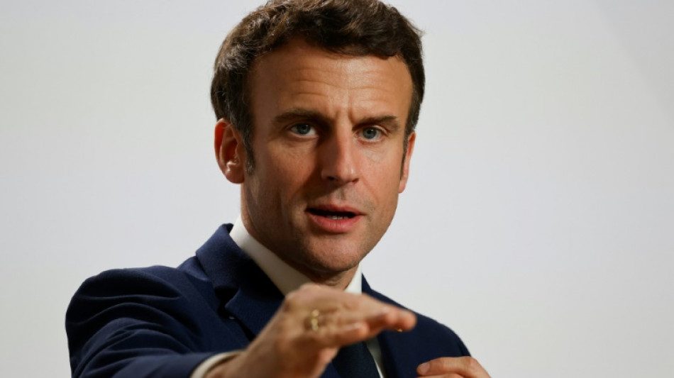 Le candidat Macron, plus libéral qu'en 2017 et pour "travailler plus"