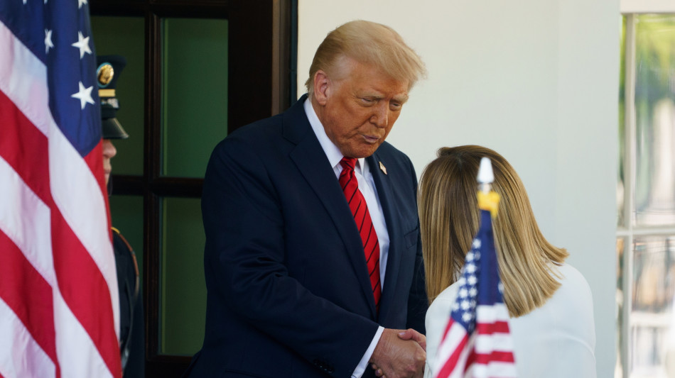 Trump, faremo un accordo con l'Ue al 100%