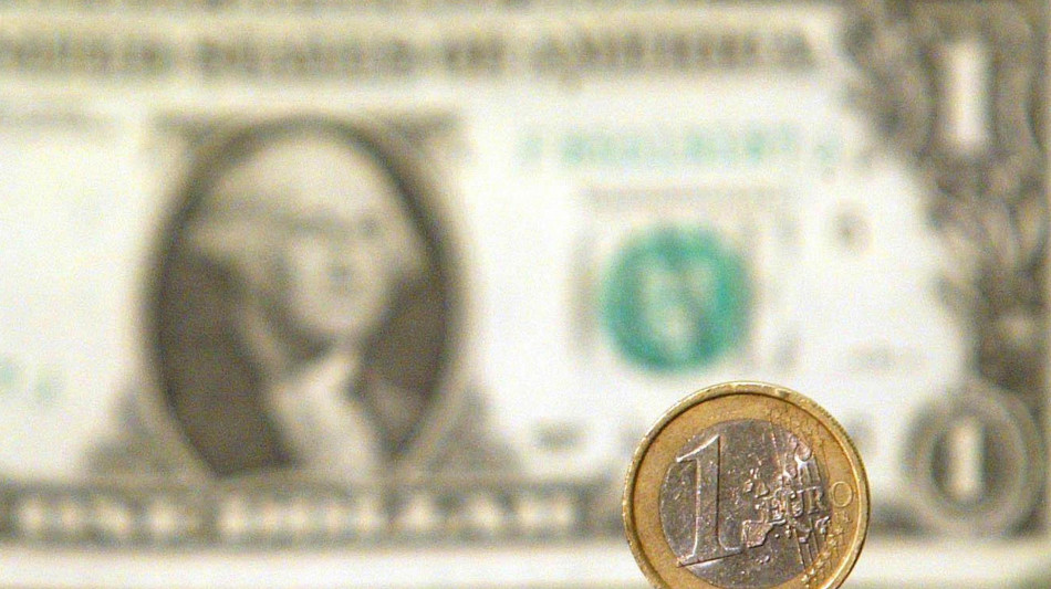 L'euro &egrave; in lieve calo sul dollaro a quota 1,0805