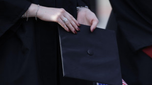 Cornell patteggia con Trump per riavere i fondi federali