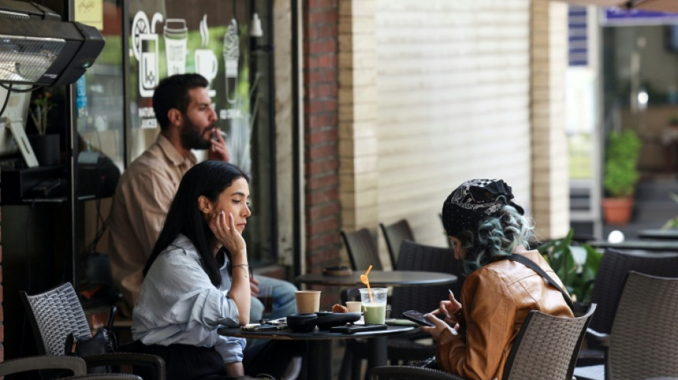 A T&eacute;h&eacute;ran, profiter de la tr&ecirc;ve malgr&eacute; tout