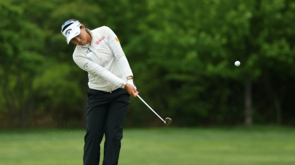 Defending champ Jeeno retains lead at Mizuho Americas Open