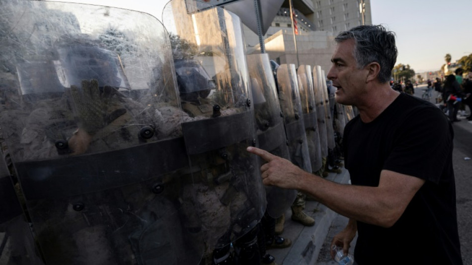 Jefe del Pentágono reduce polémico despliegue de tropas en Los Ángeles