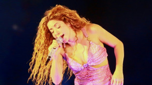 Shakira adia outro show de sua turn&ecirc; por problemas no palco no Chile