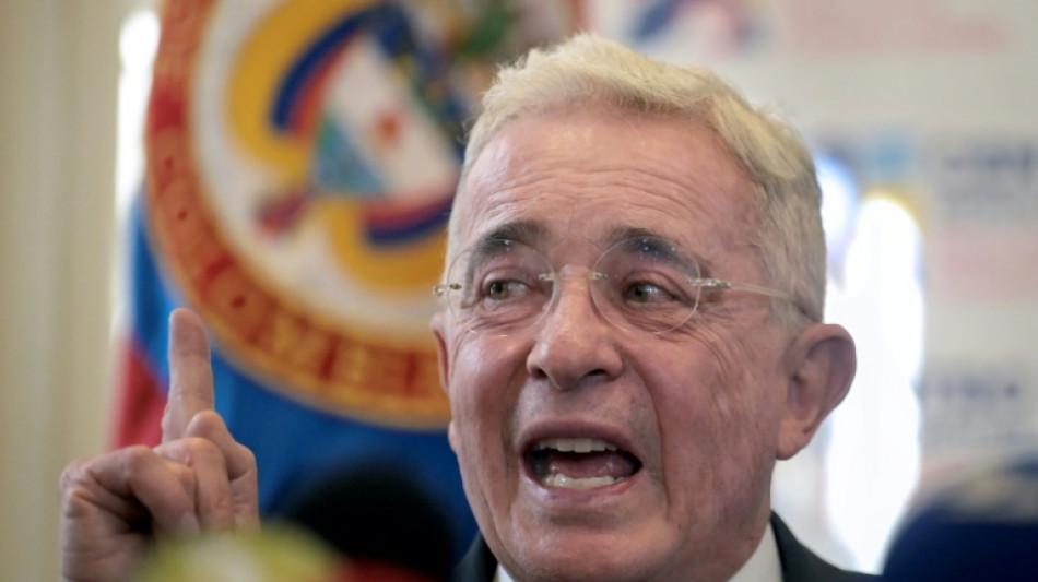 Justi&ccedil;a da Col&ocirc;mbia ordena liberta&ccedil;&atilde;o de Uribe enquanto decide sobre condena&ccedil;&atilde;o