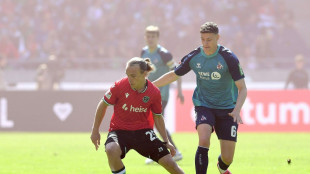 K&ouml;ln patzt im Aufstiegsrennen - bleibt aber an der Spitze