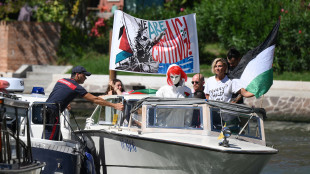 Fermata al Lido la lancia con Foglietta e Laika per Flotilla