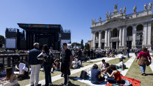 Arisa d&agrave; il via al Concertone con un omaggio a Dalla