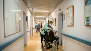 Pflege-L&ouml;hne steigen bundesweit um 3,4 Prozent - Kassen mahnen rasche Reform an