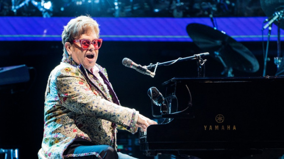 La star de la pop britannique Elton John fête ses 75 ans