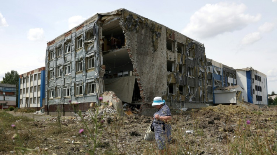Soldats en zones civiles, collaborateurs des Russes: les d&eacute;licates questions de la guerre en Ukraine