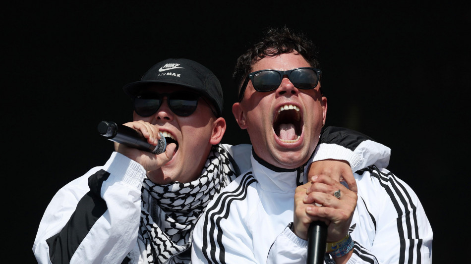 Ungheria vieta l'ingresso per tre anni al gruppo pro-Pal Kneecap