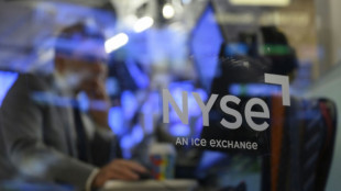 Wall Street ouvre en hausse, stimul&eacute;e par la baisse des taux obligataires