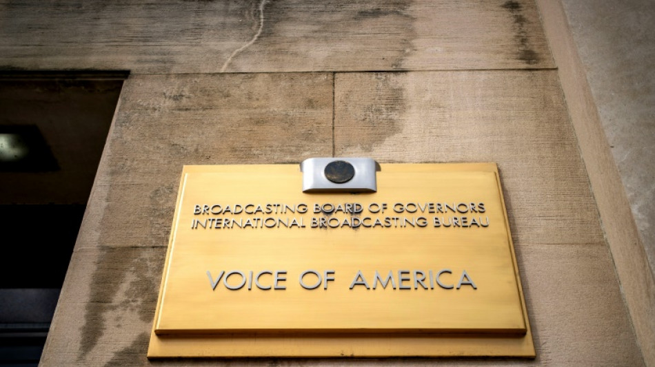En la mira de Trump, Voice of America despide a cientos de trabajadores en EEUU