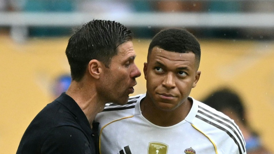 Real Madrid enfrenta Dortmund, velho conhecido do t&eacute;cnico Xabi Alonso, por vaga nas semis