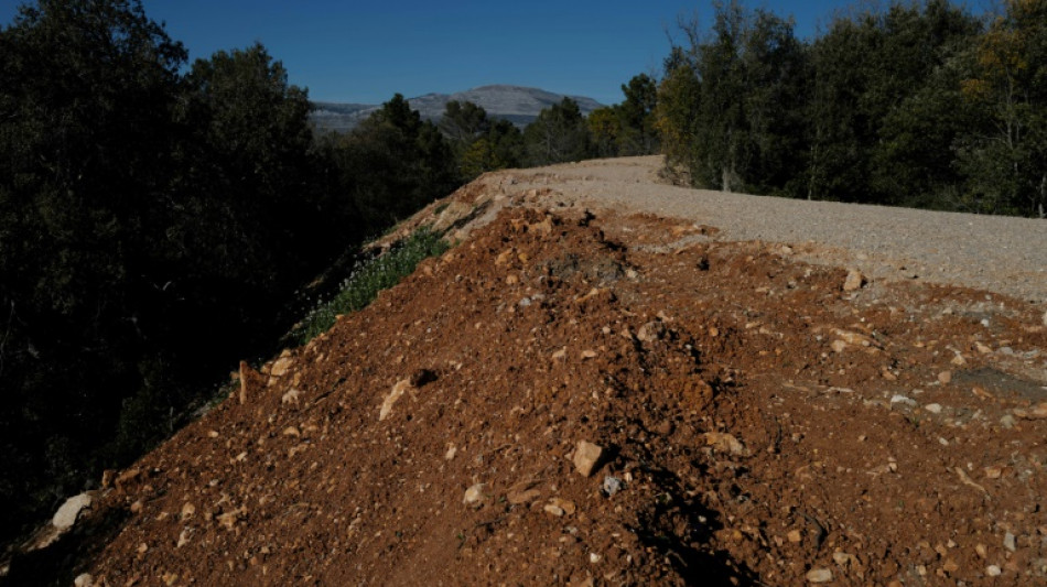 Simple piste ou "scandale &eacute;cologique"? A Sp&eacute;rac&egrave;des, les gravats de la discorde