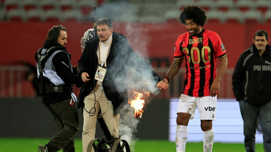 Aos 41 anos, Dante renova com Nice at&eacute; 2026