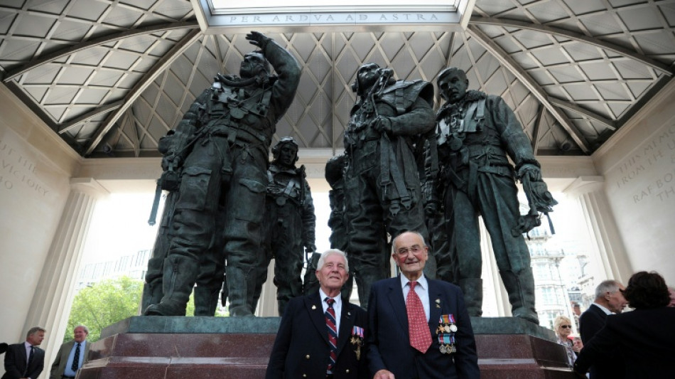 Muere con 105 a&ntilde;os el &uacute;ltimo piloto de la Batalla de Inglaterra