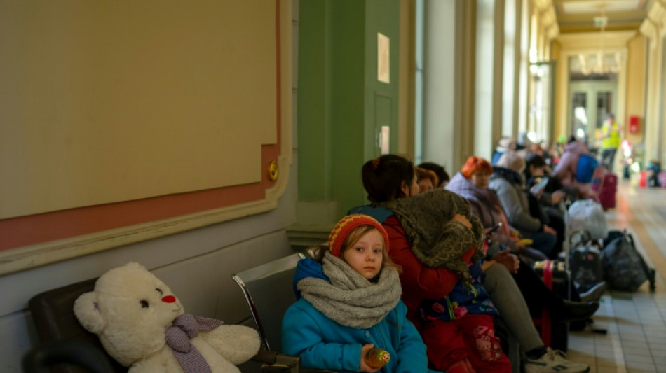 Más de la mitad de los niños ucranianos se han visto desplazados en un mes de guerra, según Unicef
