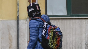 ++ Istat, 27% under 16 a rischio povert&agrave; o esclusione sociale ++