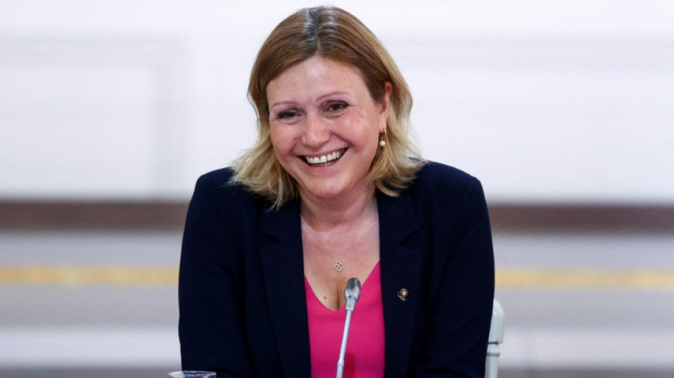 Braun-Pivet critique la maladresse de Bayrou et appelle les forces politiques &agrave; se r&eacute;unir s'il chute