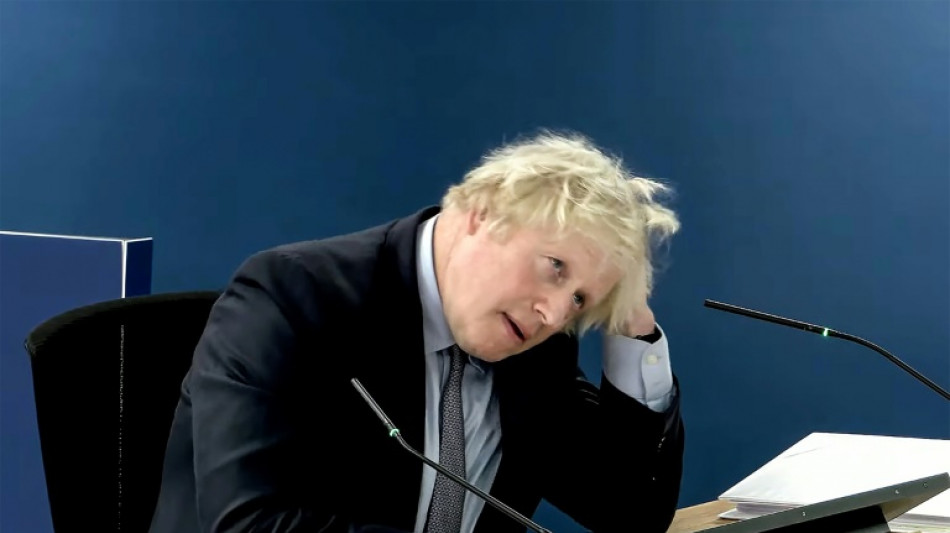 Boris Johnson pede desculpas por 'dor e perdas' causadas &agrave;s v&iacute;timas da covid