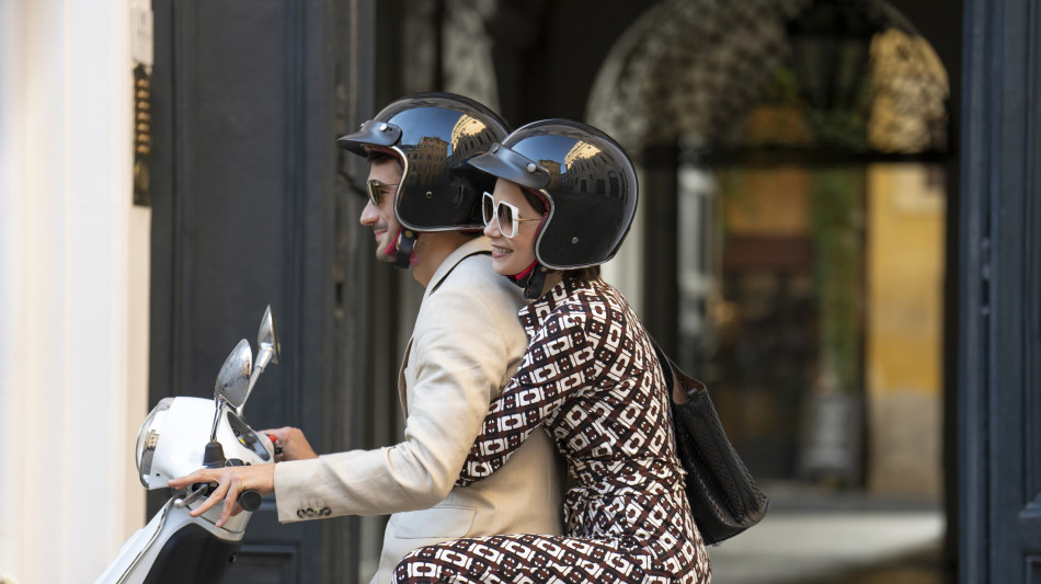 Lily Collins, la mia Emily da Parigi a Roma impara ad essere resiliente