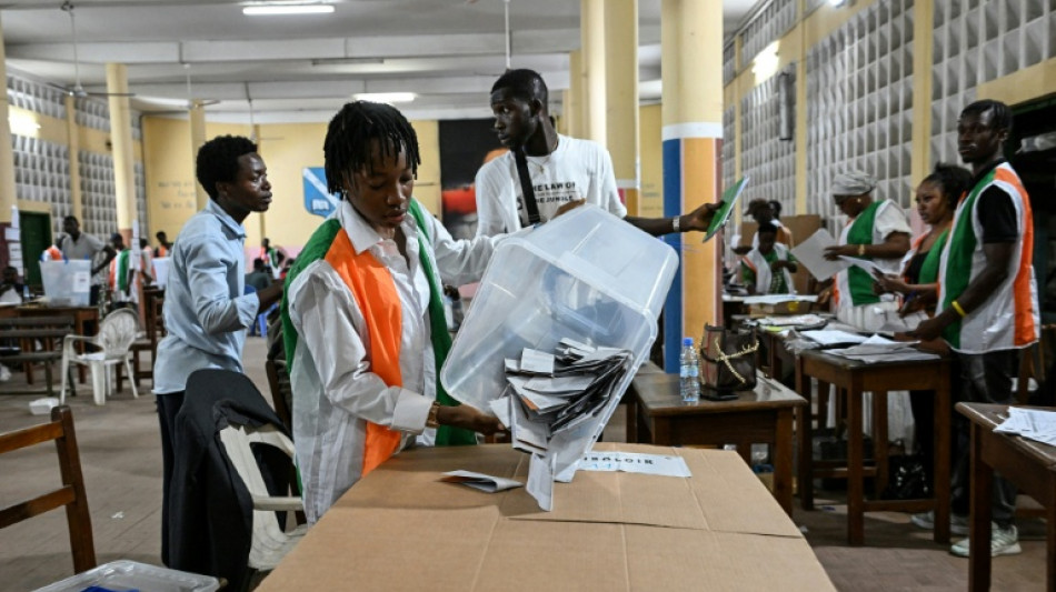 Présidentielle ivoirienne: les premiers résultats tombent, scores écrasants pour Ouattara 