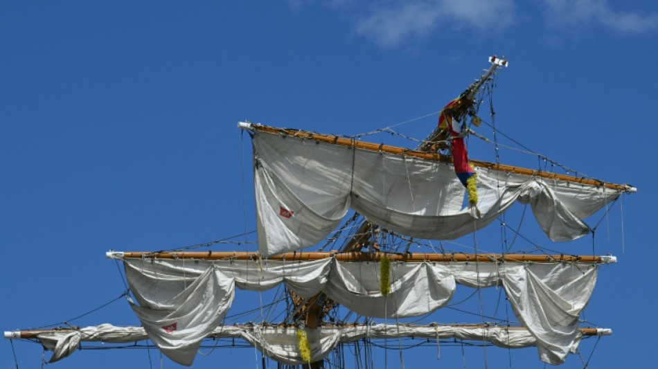 Navio-escola do México sofre danos de mais de US$ 500.000 em acidente em NY