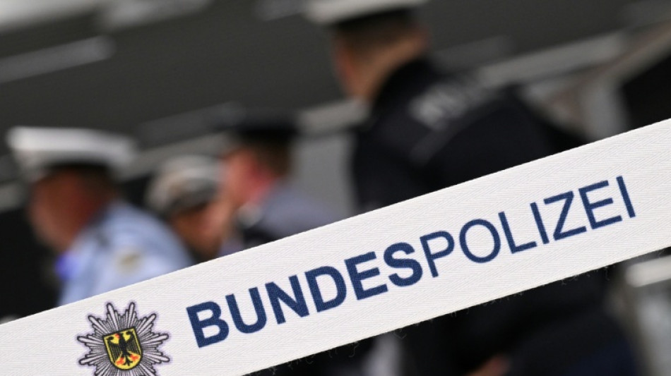 Mehr Befugnisse für Bundespolizei geplant - Dobrindt: Auch Drohnen-Abschuss möglich