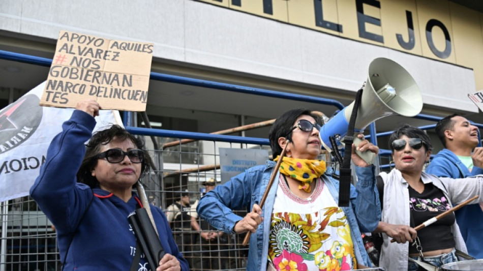 Apresan a un alcalde y un dirigente de f&uacute;tbol por cargos de corrupci&oacute;n en Ecuador