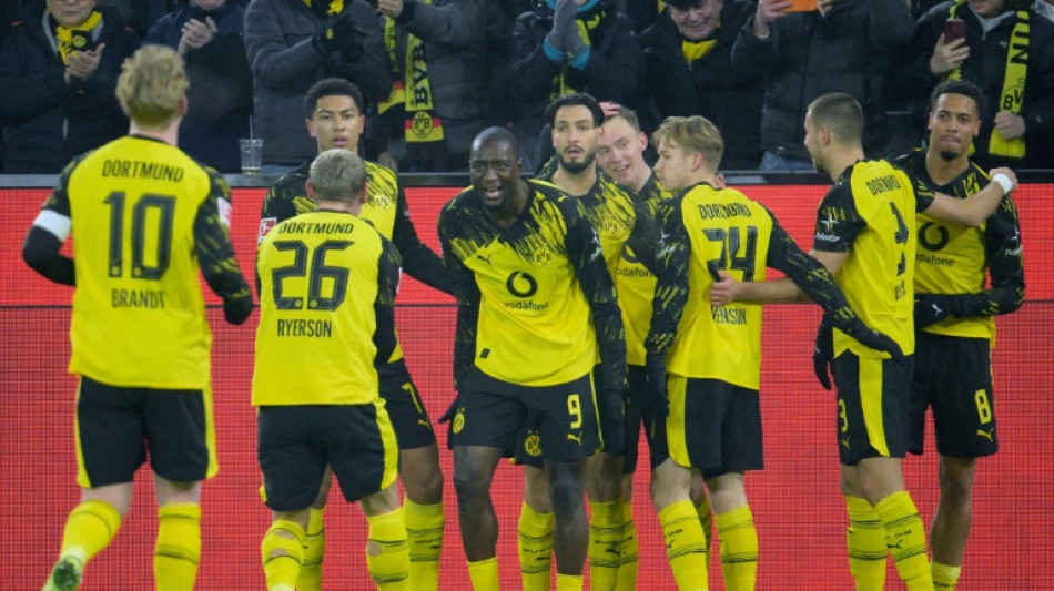 Dortmund goleia Mainz e se aproxima do l&iacute;der Bayern