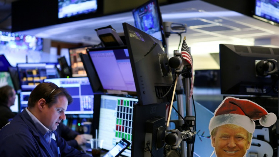 Wall Street crisp&eacute;e avant les nouveaux droits de douane am&eacute;ricains