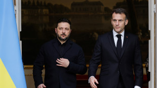 Macron, 'Russia sbaglia se pensa di avere respiro per guerra in Iran'