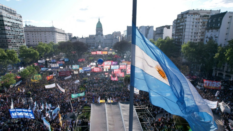 Argentine: Milei oppose son veto &agrave; une loi sur l'universit&eacute;, malgr&eacute; une mobilisation massive