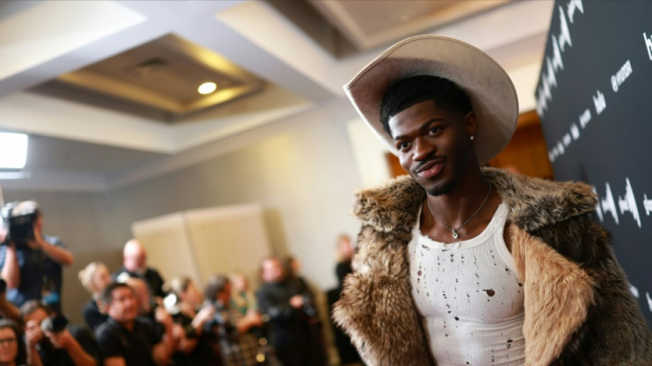 Le rappeur Lil Nas X inculp&eacute; apr&egrave;s avoir d&eacute;ambul&eacute; nu dans Los Angeles