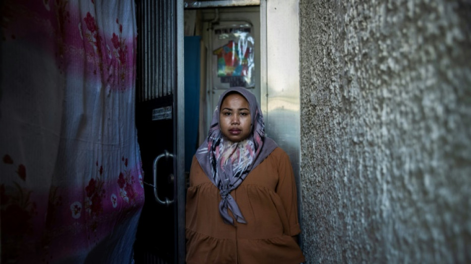 Una exempleada dom&eacute;stica de Hong Kong, indemnizada por las torturas que sufri&oacute;