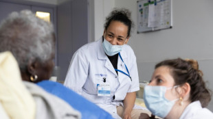 En soins palliatifs, une &eacute;quipe mobile hospitali&egrave;re au c&ocirc;t&eacute; de patients et soignants