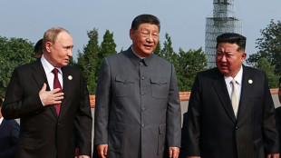 St&auml;rke demonstrieren bei Milit&auml;rparade: Xi empf&auml;ngt Putin und Kim - Trump w&uuml;tend